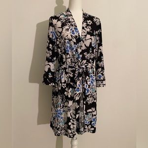 LINEA DONATELLA WOMEN’S ROBE SIZE LARGE/XLARGE